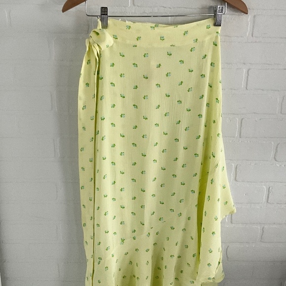 Faithfull the Brand Rare Aubrie Wrap Bow skirt in Bisset Yellow Aqua floral Sz S - Picture 11 of 16